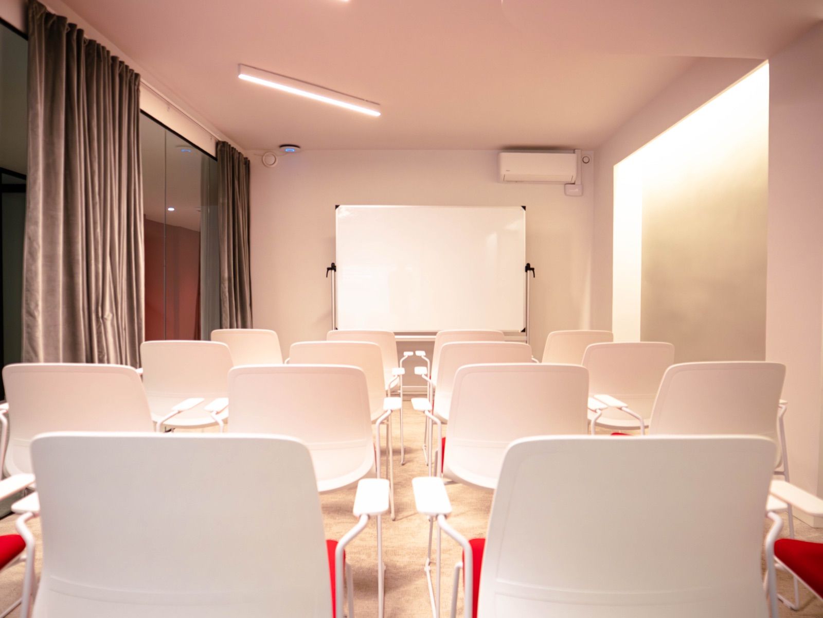 Sala de reunions G de B58 Coworking al Poblenou
