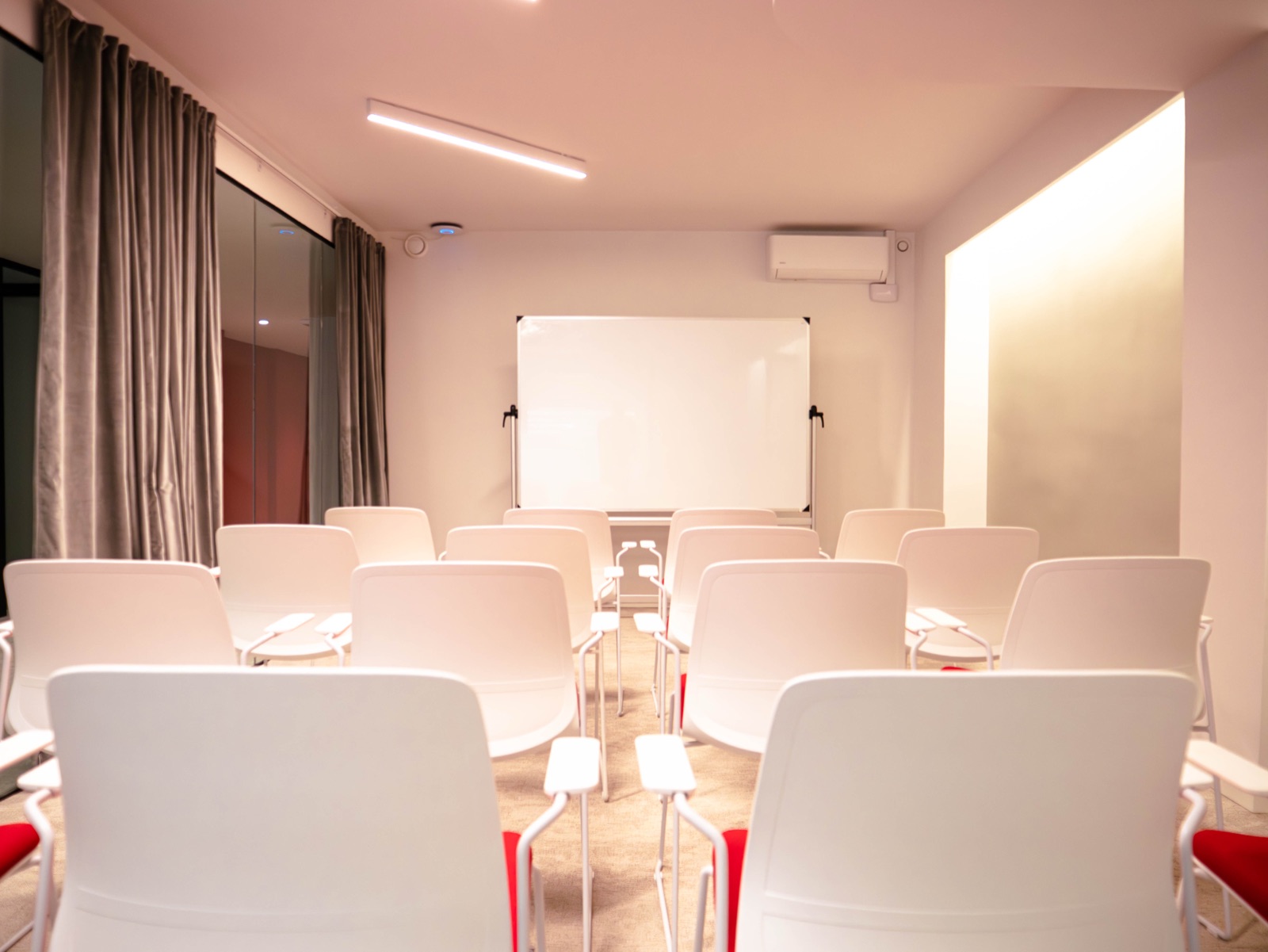 Sala de reunions G de B58 Coworking al Poblenou